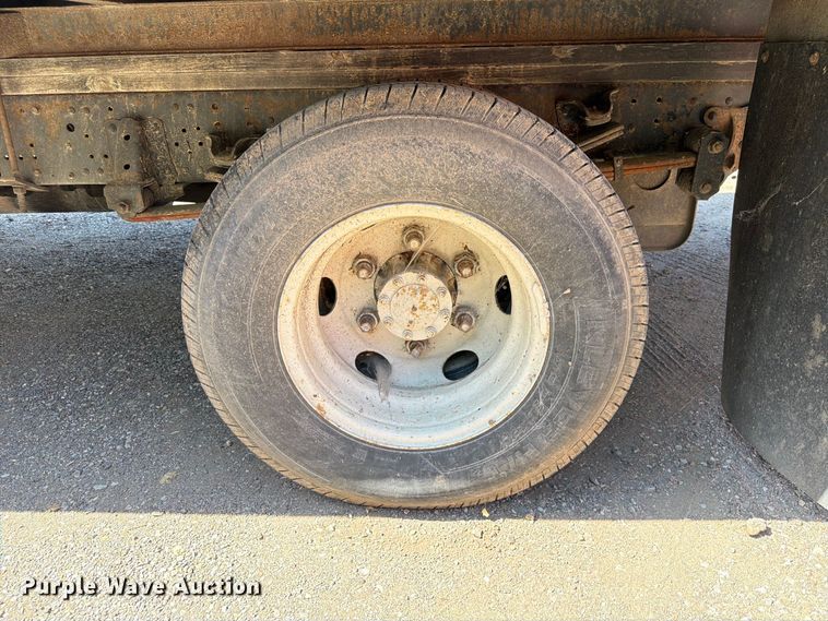 image for item FK3672 2006 GMC W4 box truck