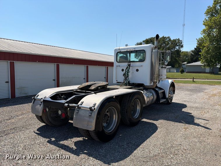 image for item FK4154 2002 Peterbilt 378 semi truck