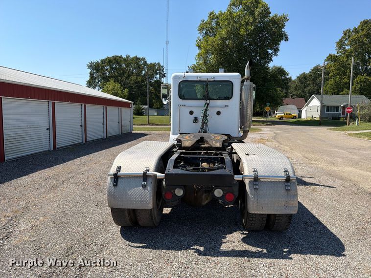 image for item FK4154 2002 Peterbilt 378 semi truck