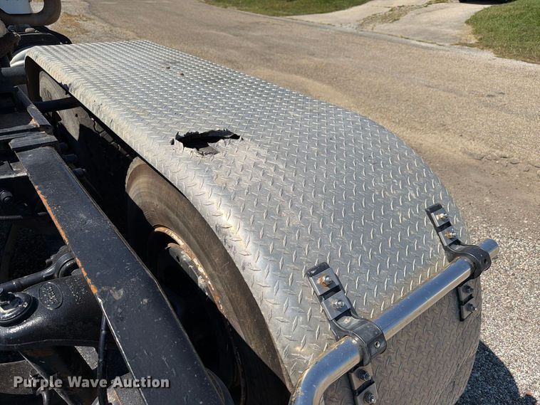 image for item FK4154 2002 Peterbilt 378 semi truck