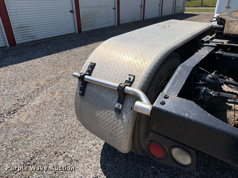 image for item FK4154 2002 Peterbilt 378 semi truck