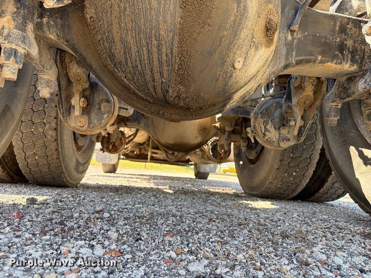 image for item FK4154 2002 Peterbilt 378 semi truck