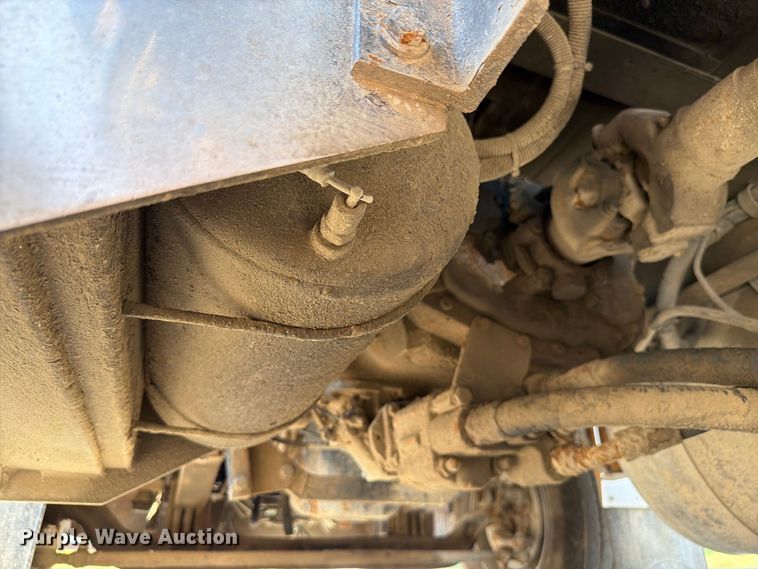 image for item FK4154 2002 Peterbilt 378 semi truck