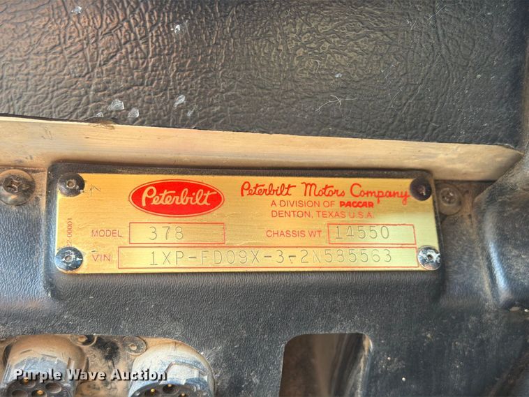image for item FK4154 2002 Peterbilt 378 semi truck