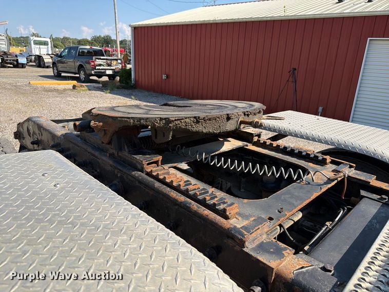image for item FK4156 2002 Peterbilt 378 semi truck