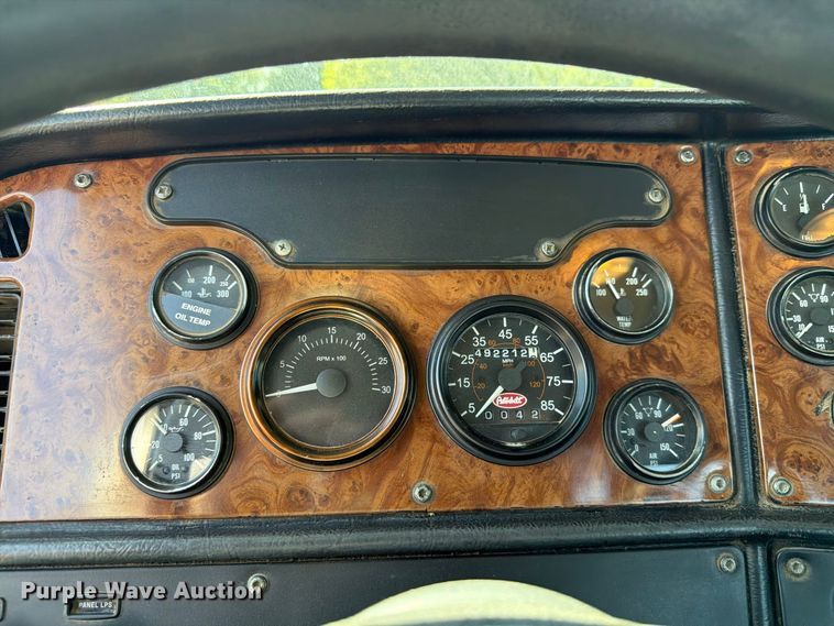 image for item FK4156 2002 Peterbilt 378 semi truck