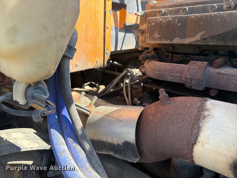 image for item FK4156 2002 Peterbilt 378 semi truck