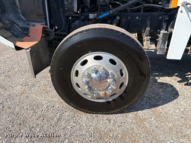 image for item FK4156 2002 Peterbilt 378 semi truck