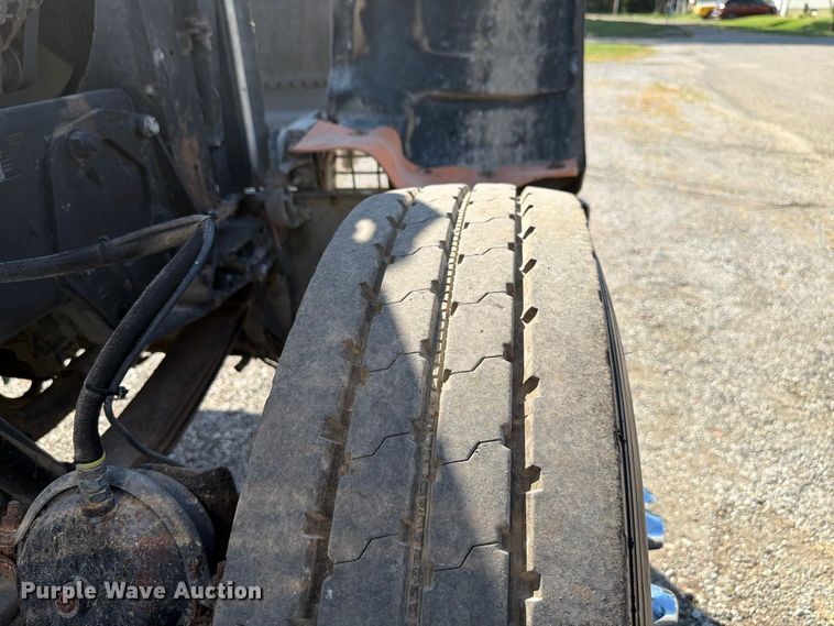 image for item FK4156 2002 Peterbilt 378 semi truck
