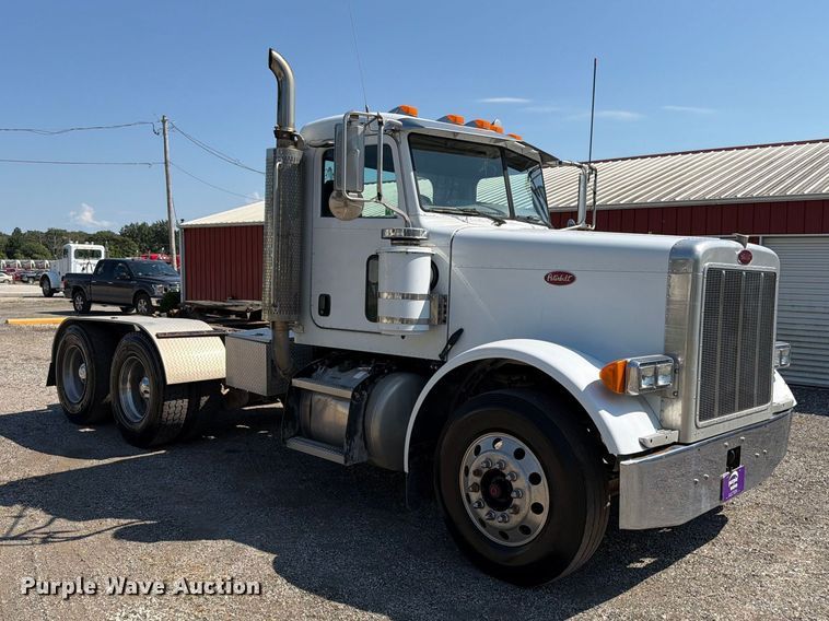 image for item FK4157 2006 Peterbilt 379 semi truck