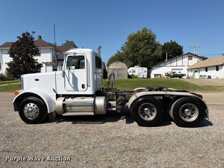 image for item FK4157 2006 Peterbilt 379 semi truck