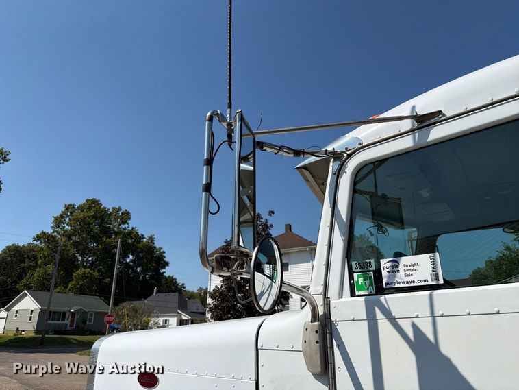 image for item FK4157 2006 Peterbilt 379 semi truck