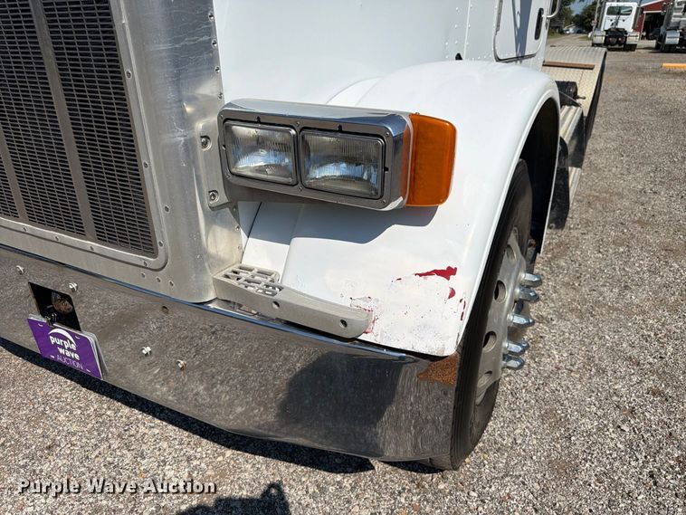 image for item FK4157 2006 Peterbilt 379 semi truck