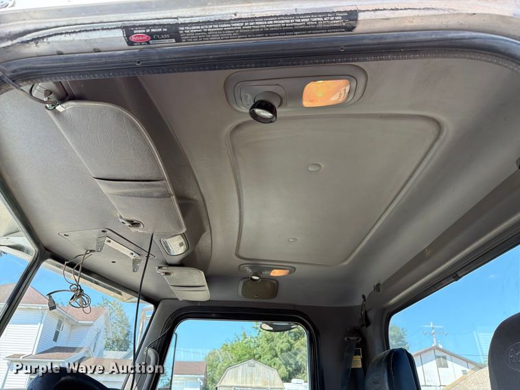 image for item FK4157 2006 Peterbilt 379 semi truck