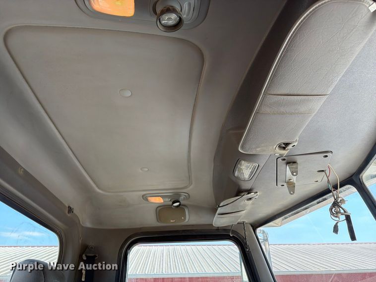 image for item FK4157 2006 Peterbilt 379 semi truck