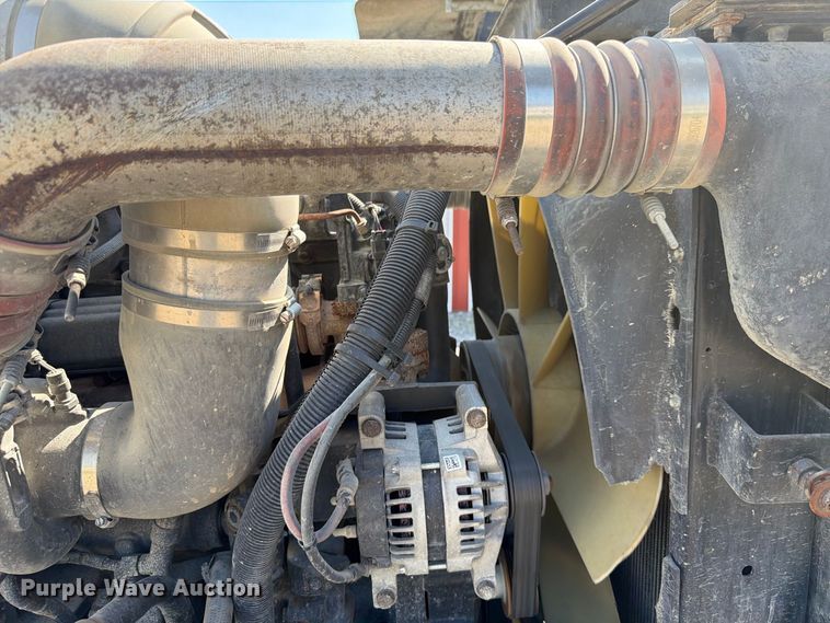 image for item FK4157 2006 Peterbilt 379 semi truck