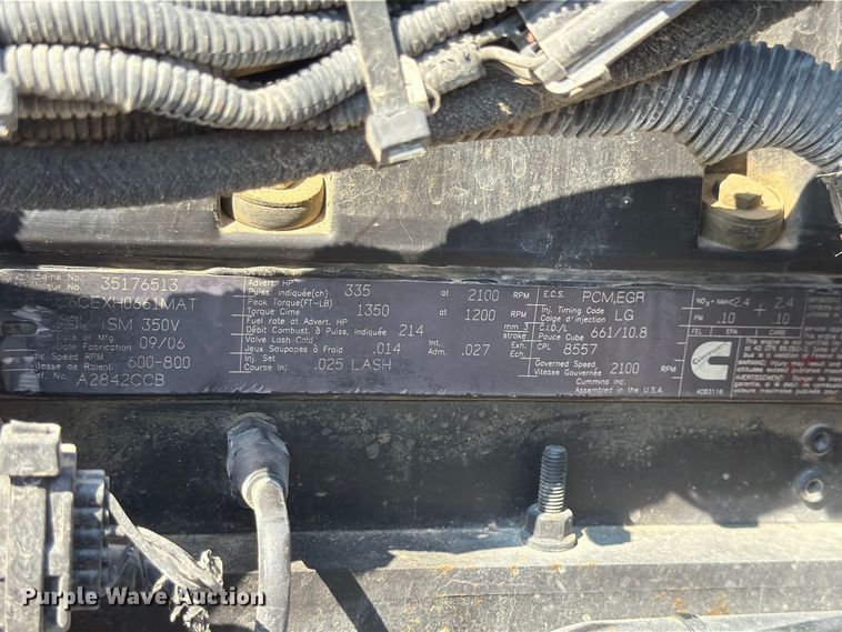 image for item FK4157 2006 Peterbilt 379 semi truck