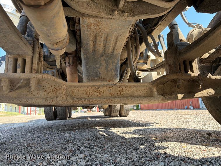 image for item FK4157 2006 Peterbilt 379 semi truck