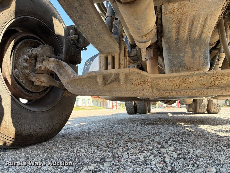 image for item FK4157 2006 Peterbilt 379 semi truck