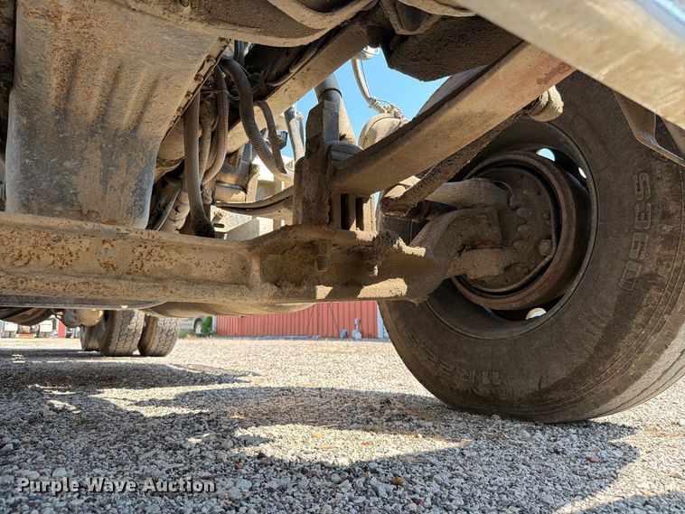 image for item FK4157 2006 Peterbilt 379 semi truck