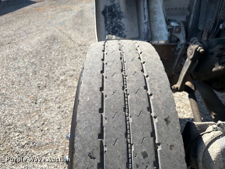 image for item FK4157 2006 Peterbilt 379 semi truck