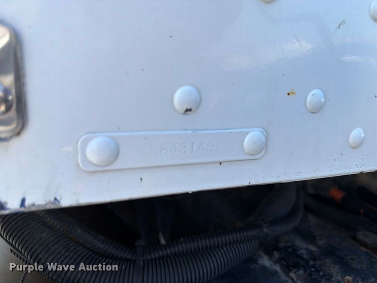 image for item FK4157 2006 Peterbilt 379 semi truck