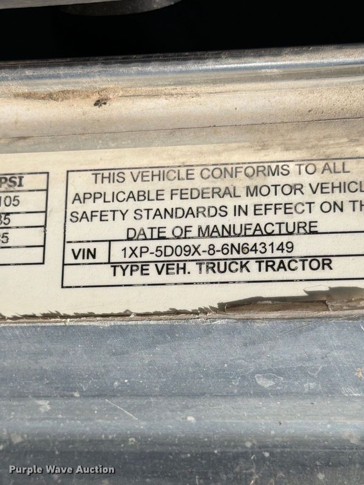 image for item FK4157 2006 Peterbilt 379 semi truck