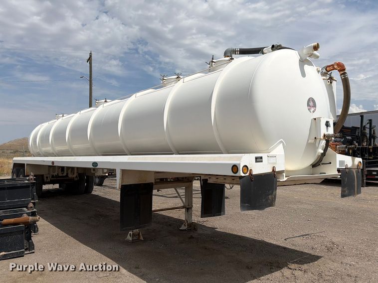 image for item FK4589 2012 Dragon Products vacuum trailer