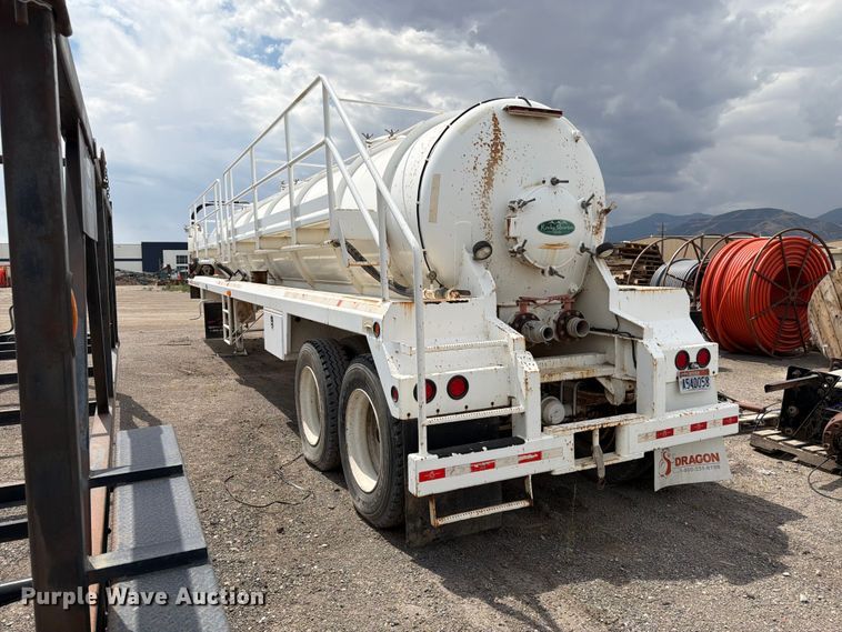 image for item FK4589 2012 Dragon Products vacuum trailer