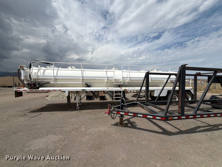 image for item FK4589 2012 Dragon Products vacuum trailer