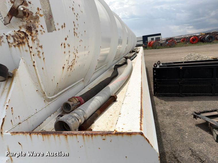 image for item FK4589 2012 Dragon Products vacuum trailer