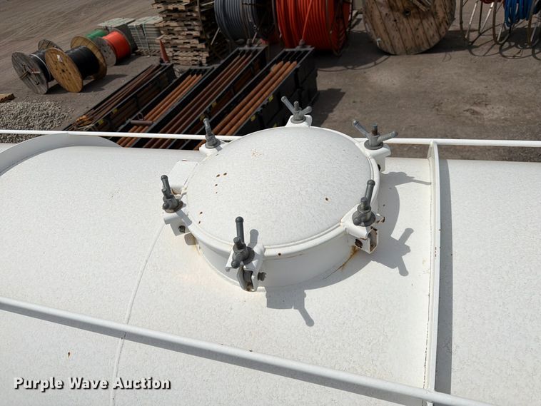 image for item FK4589 2012 Dragon Products vacuum trailer
