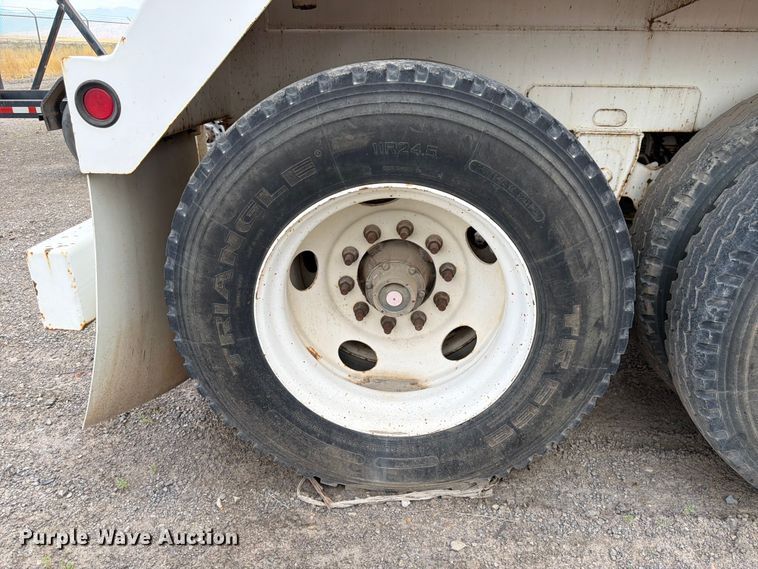 image for item FK4589 2012 Dragon Products vacuum trailer