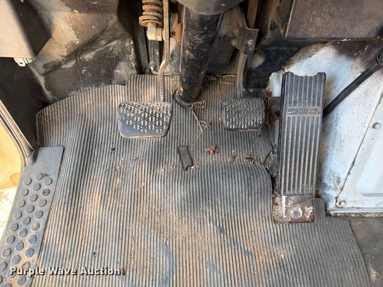 image for item FK5061 1997 Freightliner FLC semi truck