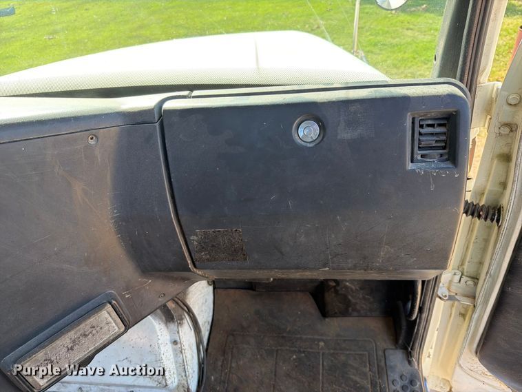 image for item FK5061 1997 Freightliner FLC semi truck