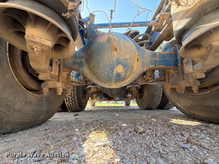 image for item FK5061 1997 Freightliner FLC semi truck