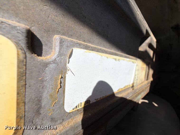image for item FK5061 1997 Freightliner FLC semi truck