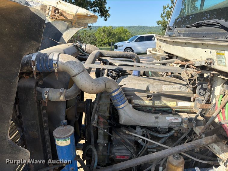 image for item FK5061 1997 Freightliner FLC semi truck