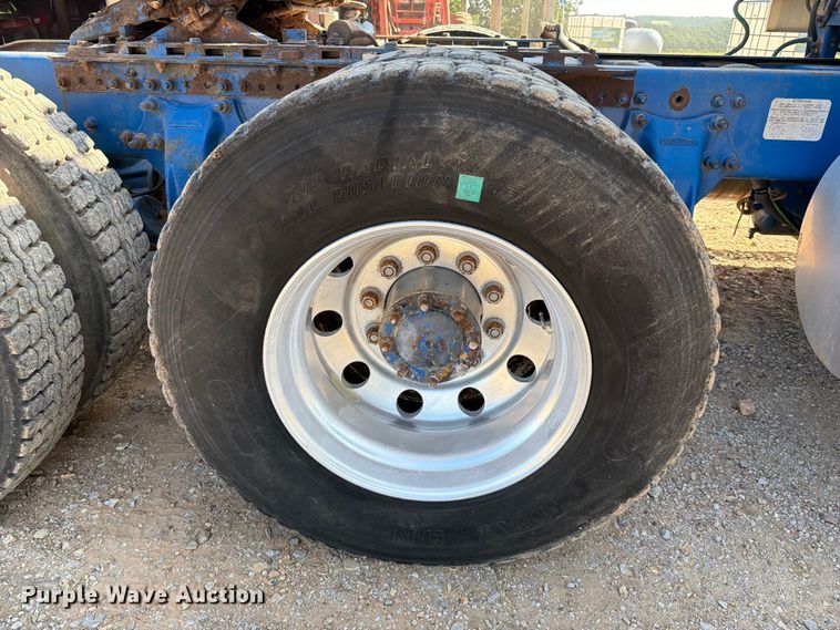 image for item FK5061 1997 Freightliner FLC semi truck