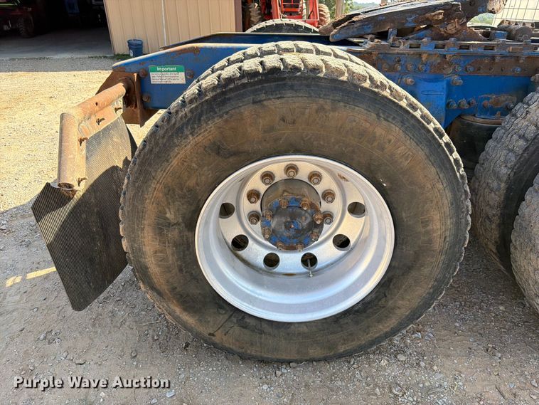 image for item FK5061 1997 Freightliner FLC semi truck