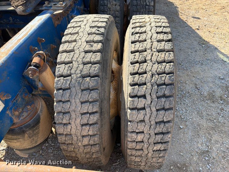 image for item FK5061 1997 Freightliner FLC semi truck