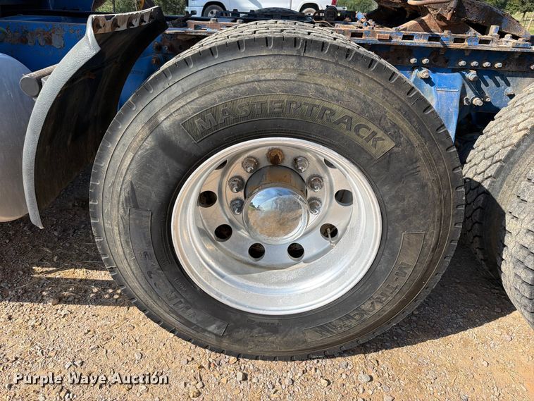 image for item FK5061 1997 Freightliner FLC semi truck