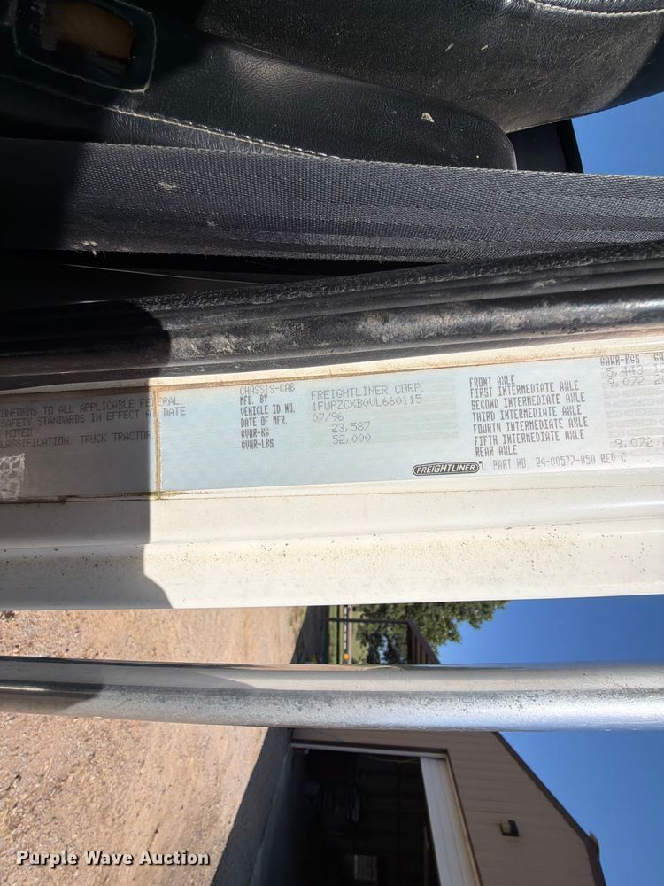 image for item FK5061 1997 Freightliner FLC semi truck