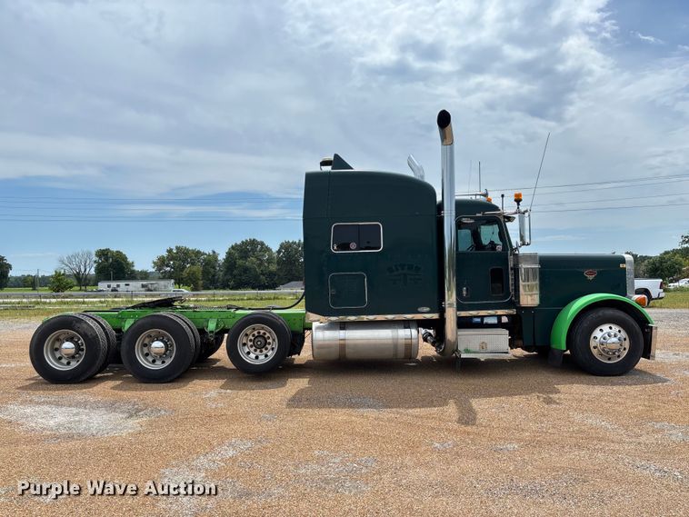image for item FM6508 2006 Peterbilt 379 semi truck