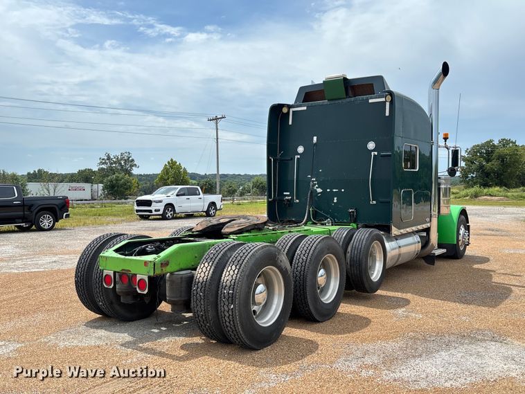 image for item FM6508 2006 Peterbilt 379 semi truck