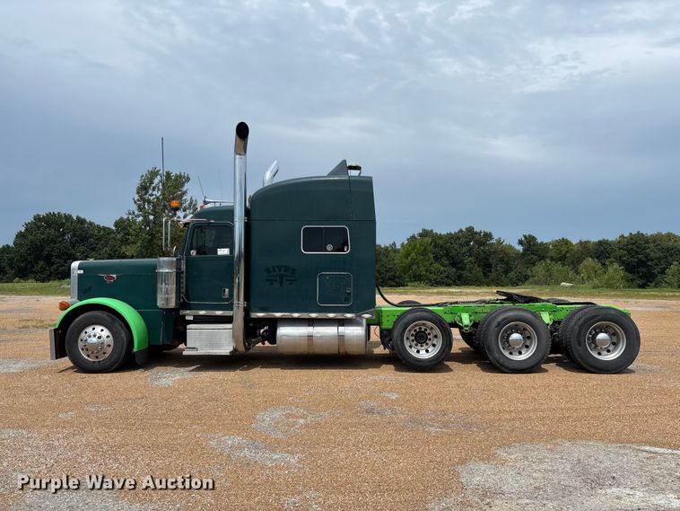 image for item FM6508 2006 Peterbilt 379 semi truck