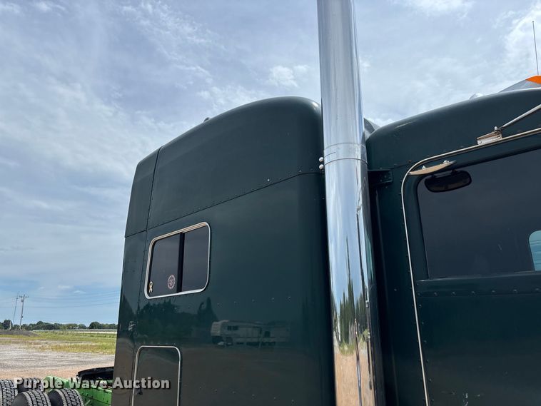 image for item FM6508 2006 Peterbilt 379 semi truck