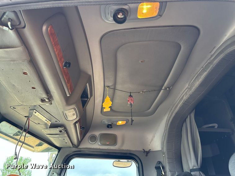 image for item FM6508 2006 Peterbilt 379 semi truck