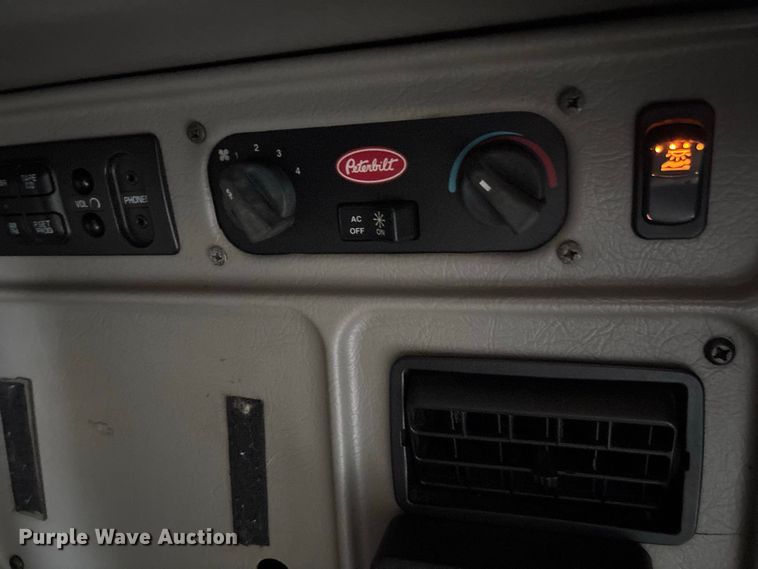 image for item FM6508 2006 Peterbilt 379 semi truck