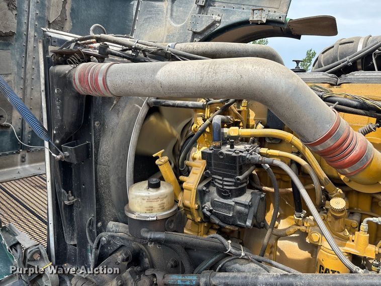 image for item FM6508 2006 Peterbilt 379 semi truck